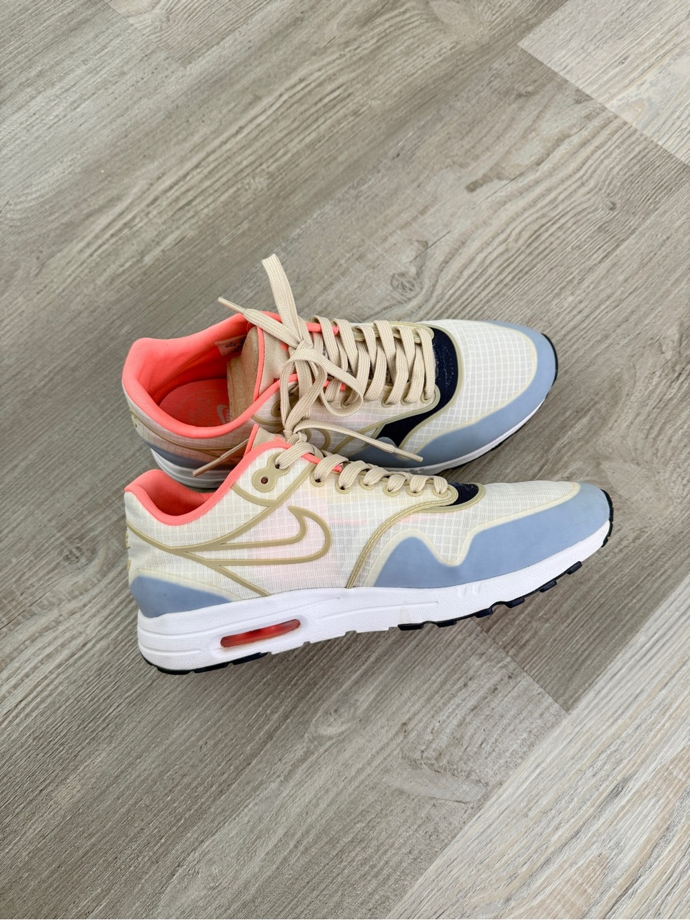 Nike Women's Low-Top Athletic Sneakers in Cream, Coral & Light Blue